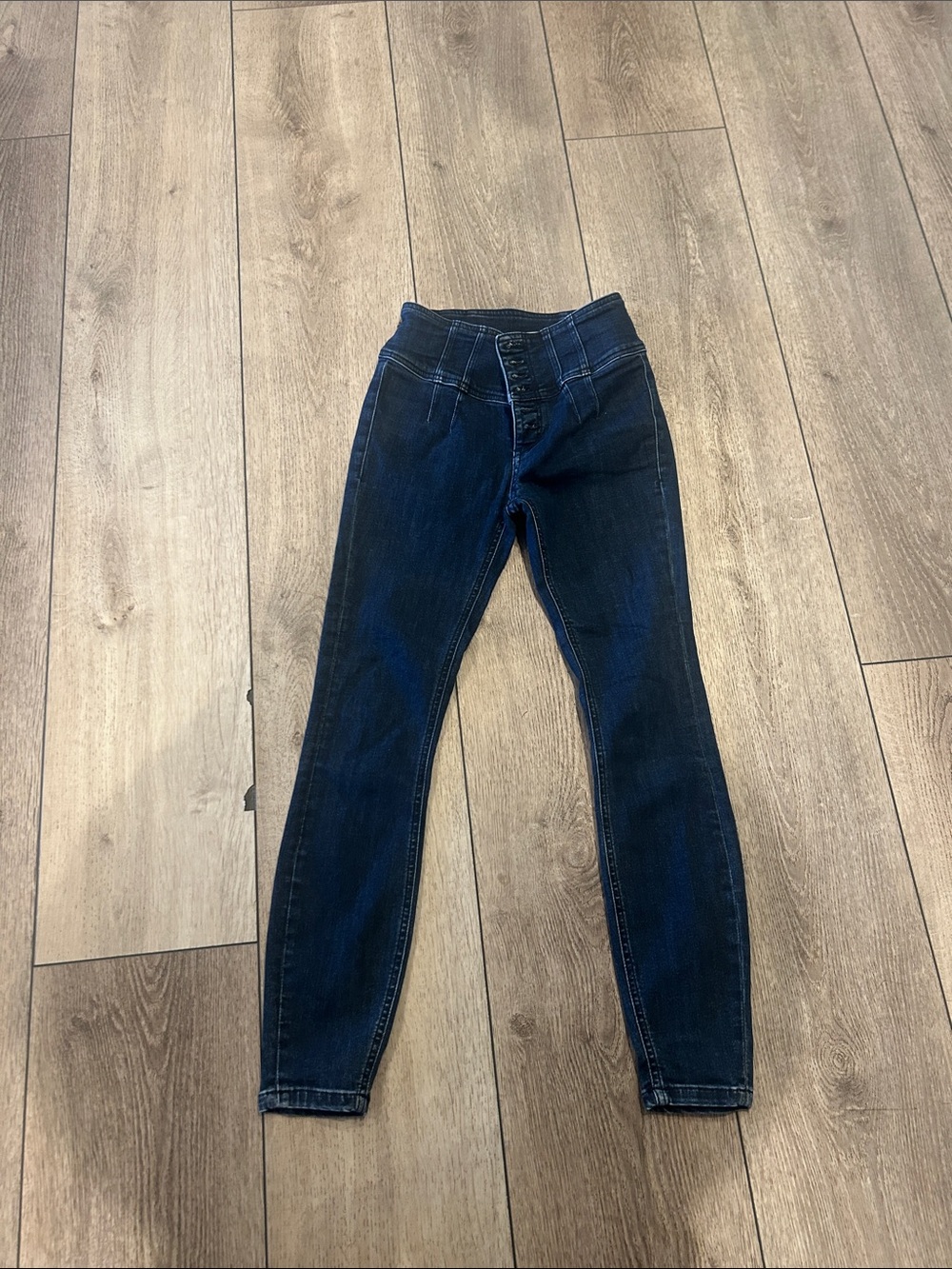 Pilcro Dark Blue High-Rise jeans